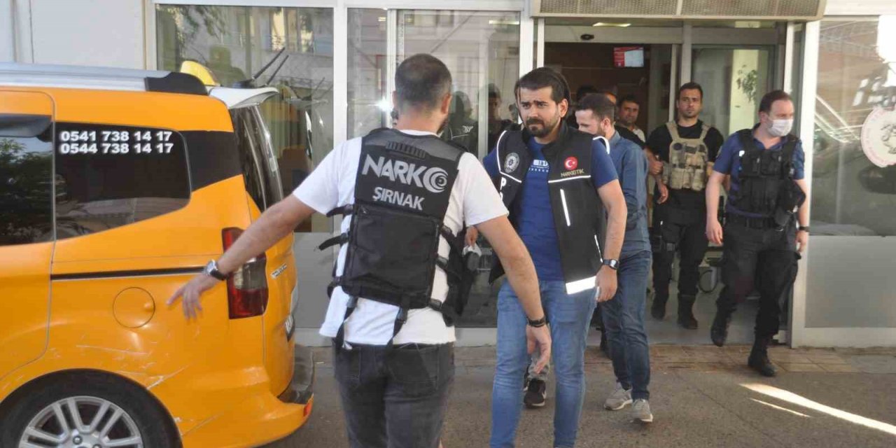 Şırnak merkezli 3 ilde uyuşturucu operasyonu: 65 gözaltı