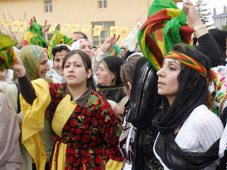 Öcalan posteri açanlar tutuklandı