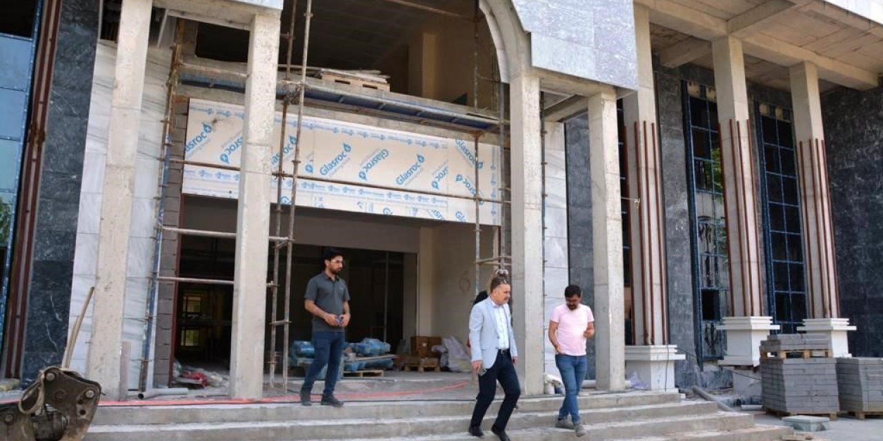 Yeni Edremit Hükümet Konağı inşaatında sona doğru