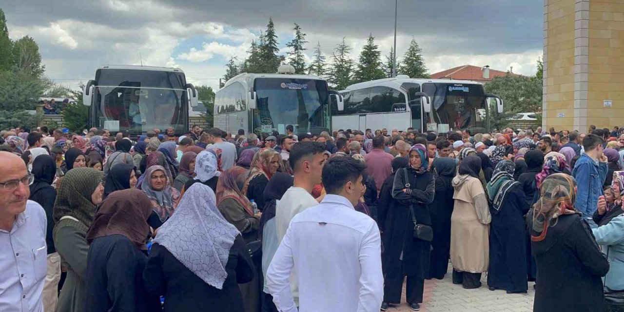 Niğde’de 160 hacı dualarla uğurlandı