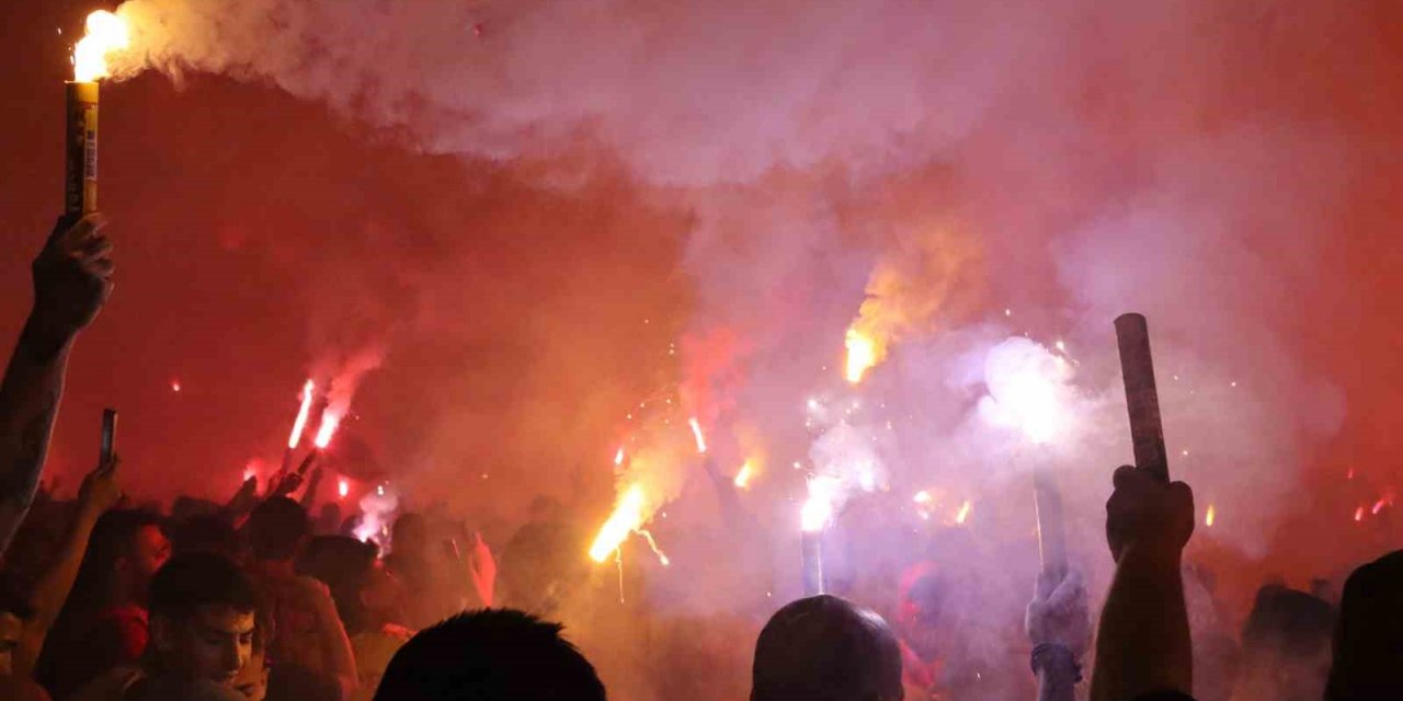 Göztepe 98. yaşını büyük bir coşkuyla kutladı