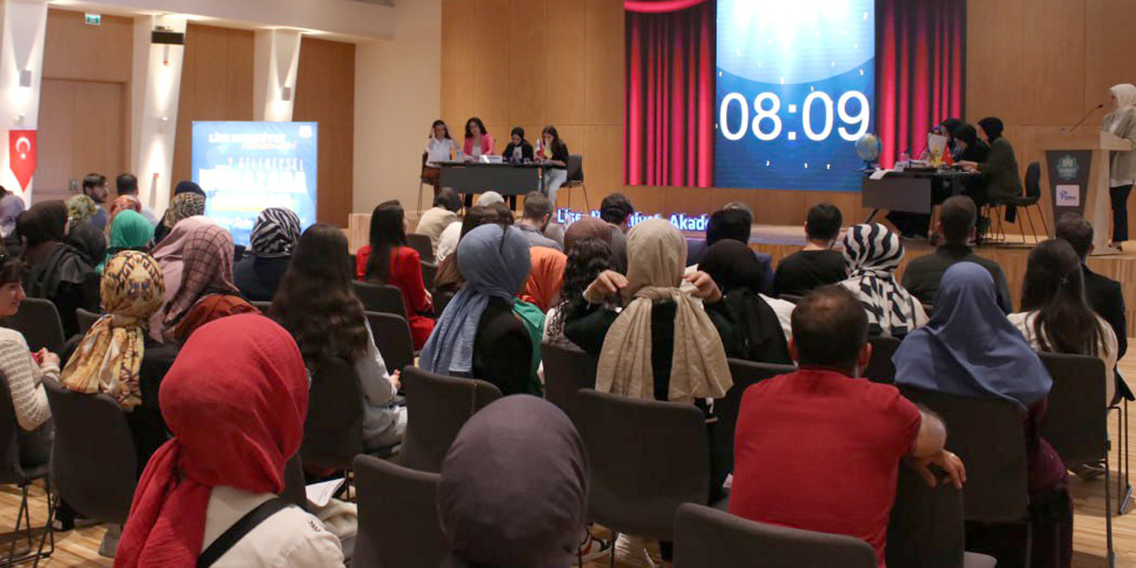 Konya Lise Medeniyet Akademileri’nde Münazara Yarışması