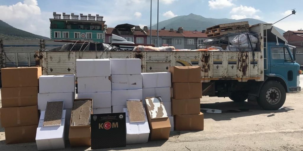 Polis 500 bin adet doldurulmuş makaron ele geçirdi