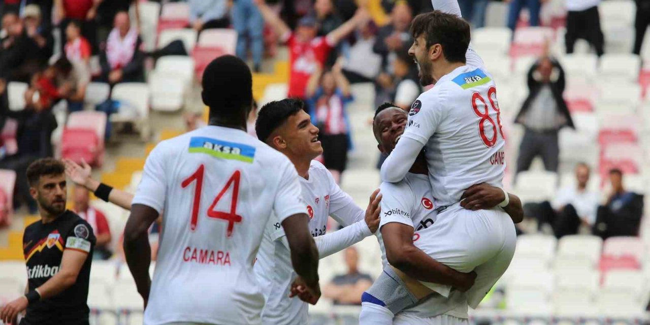Sivasspor evinde daha başarılı