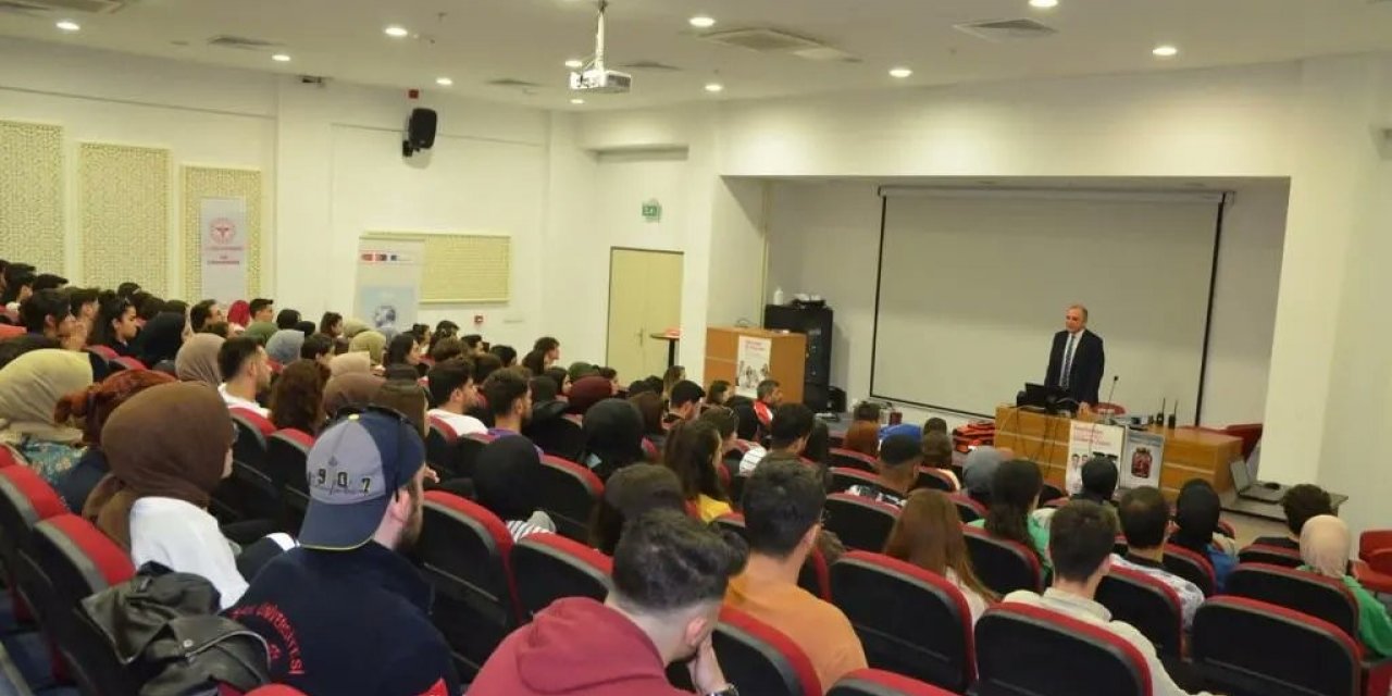 Uşak Sağlık Müdürlüğünden mezun öğrencilere paramedik eğitimi