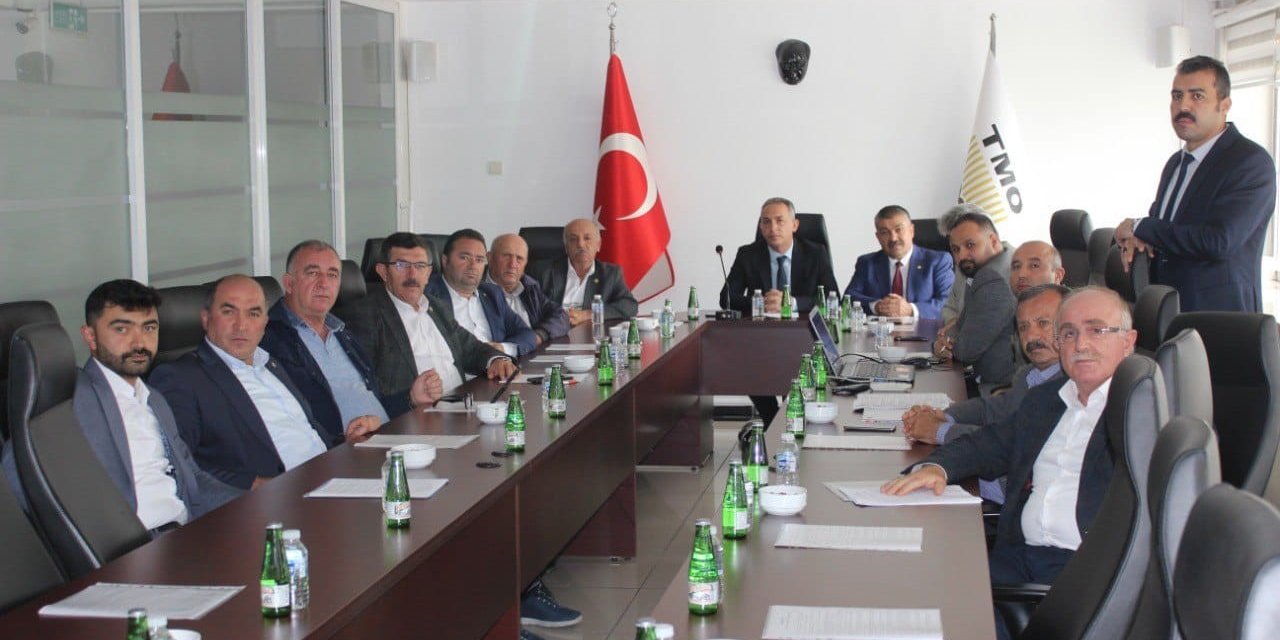 Abdulkadir Güneş: “Üreticileri sarı pas hastalığı için kimyasal mücadeleye davet ediyoruz”