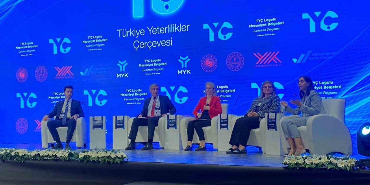 Anadolu Üniversitesi diplomaları “Türkiye Yeterlilikler Çerçevesi” logosu taşıyacak