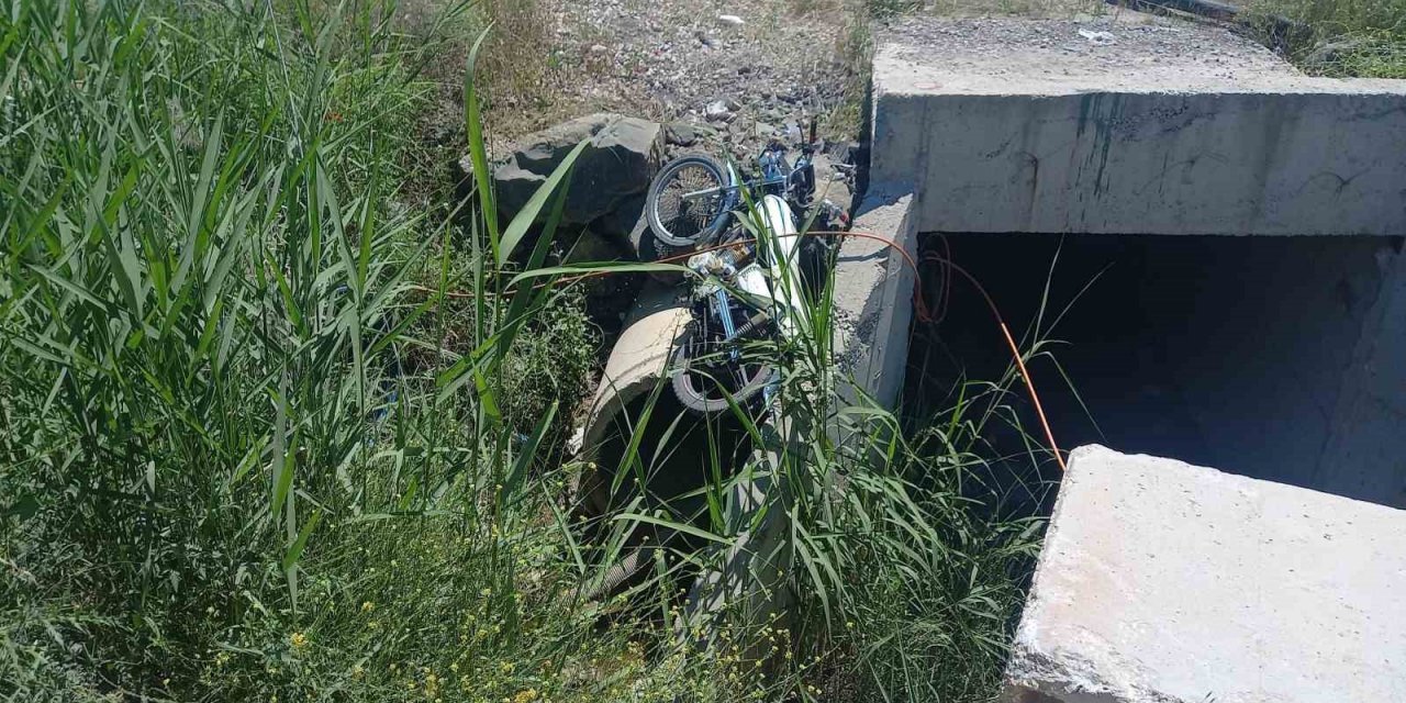 Gediz’de motosiklet kazası, 2 yaralı