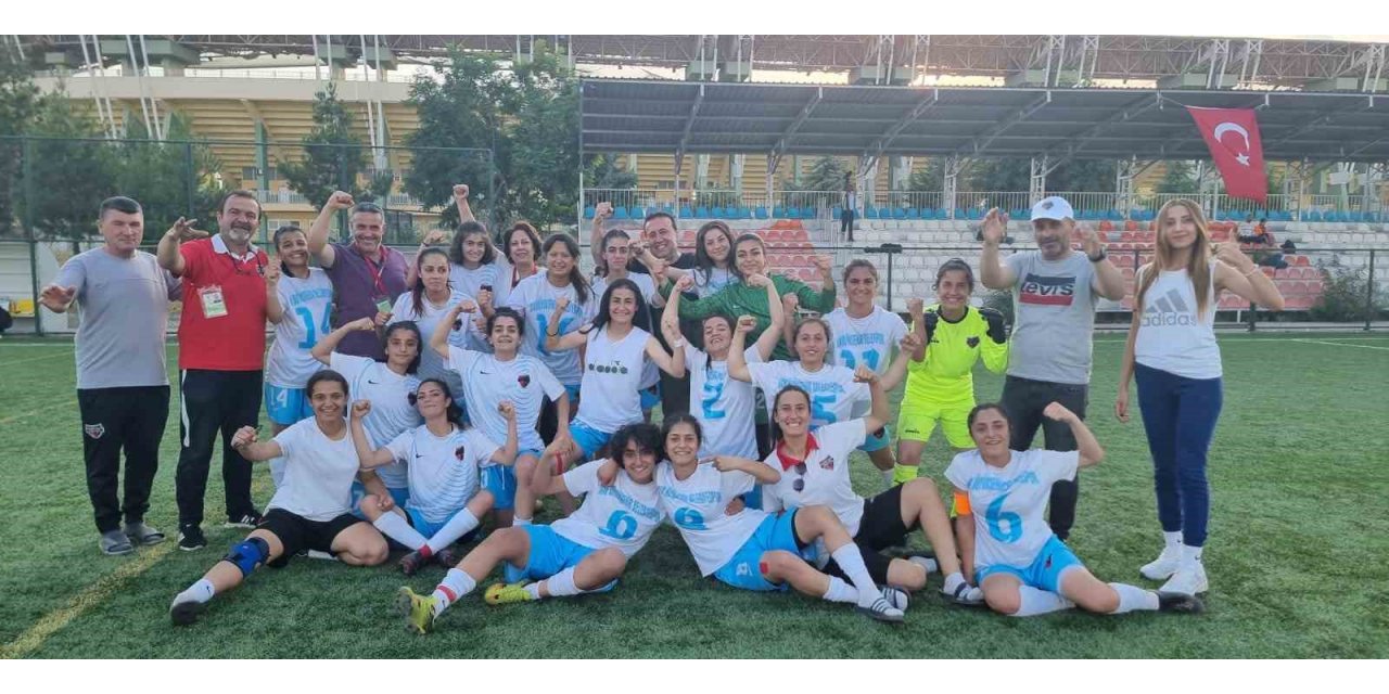 Vanlı kızlar Play-Off ilk turunda gülen taraf oldu