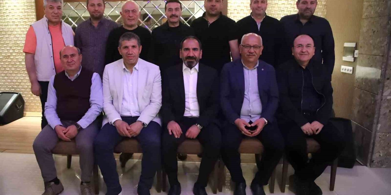 Sivasspor’da Mecnun Otyakmaz, yönetim kuruluna teşekkür etti