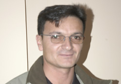 Altınekin'de akılalmaz hırsızlık