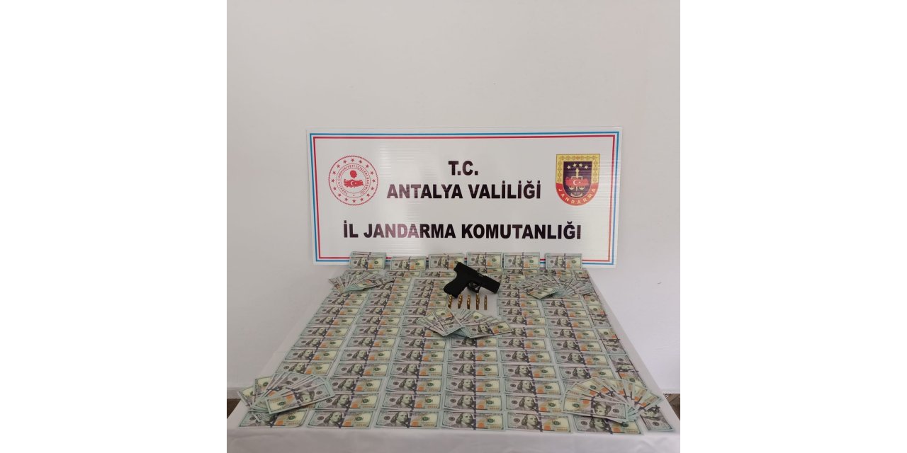 Antalya’da 85 bin sahte dolar ele geçirildi
