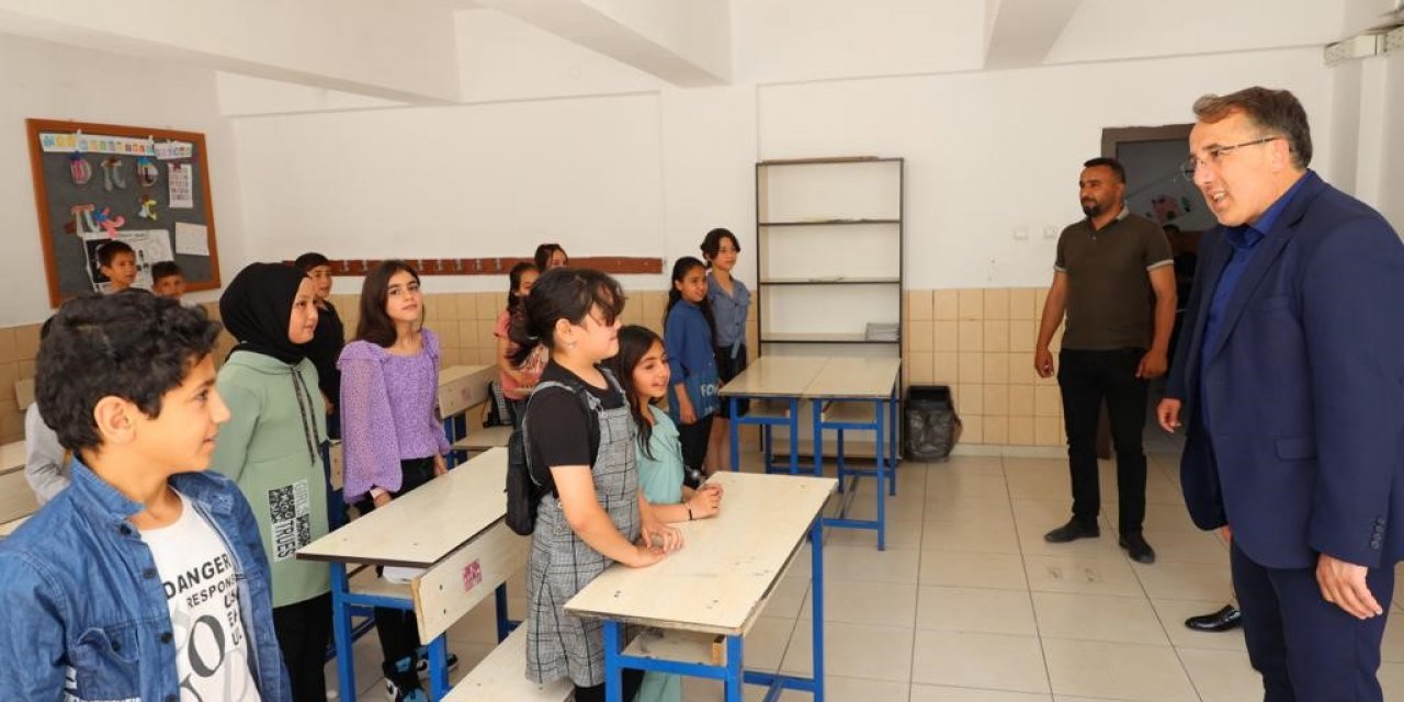 Başkan Savran öğrencilerin karne sevincine ortak oldu