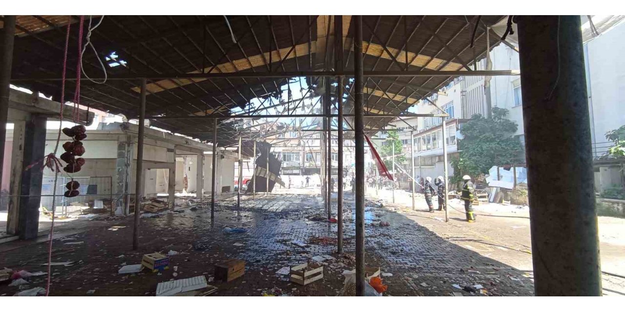 Ordu’da yıkımı süren işyerinde çıkan yangın söndürüldü