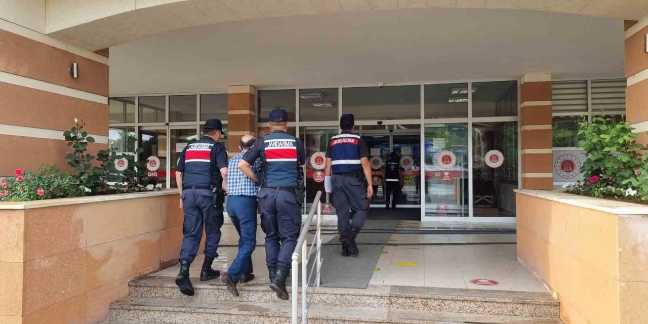 Jandarmadan aranan şahıslara operasyon: 26 gözaltı
