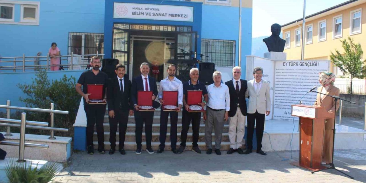 Köyceğiz Bilim ve Sanat Merkezi öğrencileri hünerlerini sergiledi