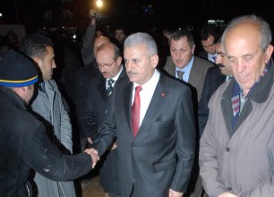 Bakan Yıldırım sel mağduru Bozkır'da