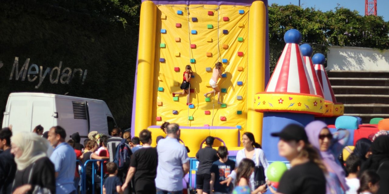 Zeytinburnu’nda karne sevinci eğlence dolu bir şenlikle kutlanıyor