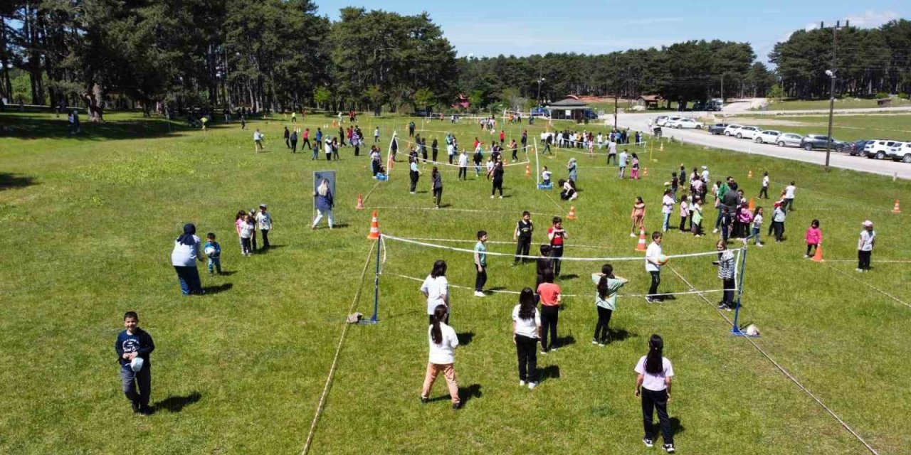 Karnelerini alıp yaylaya koştular