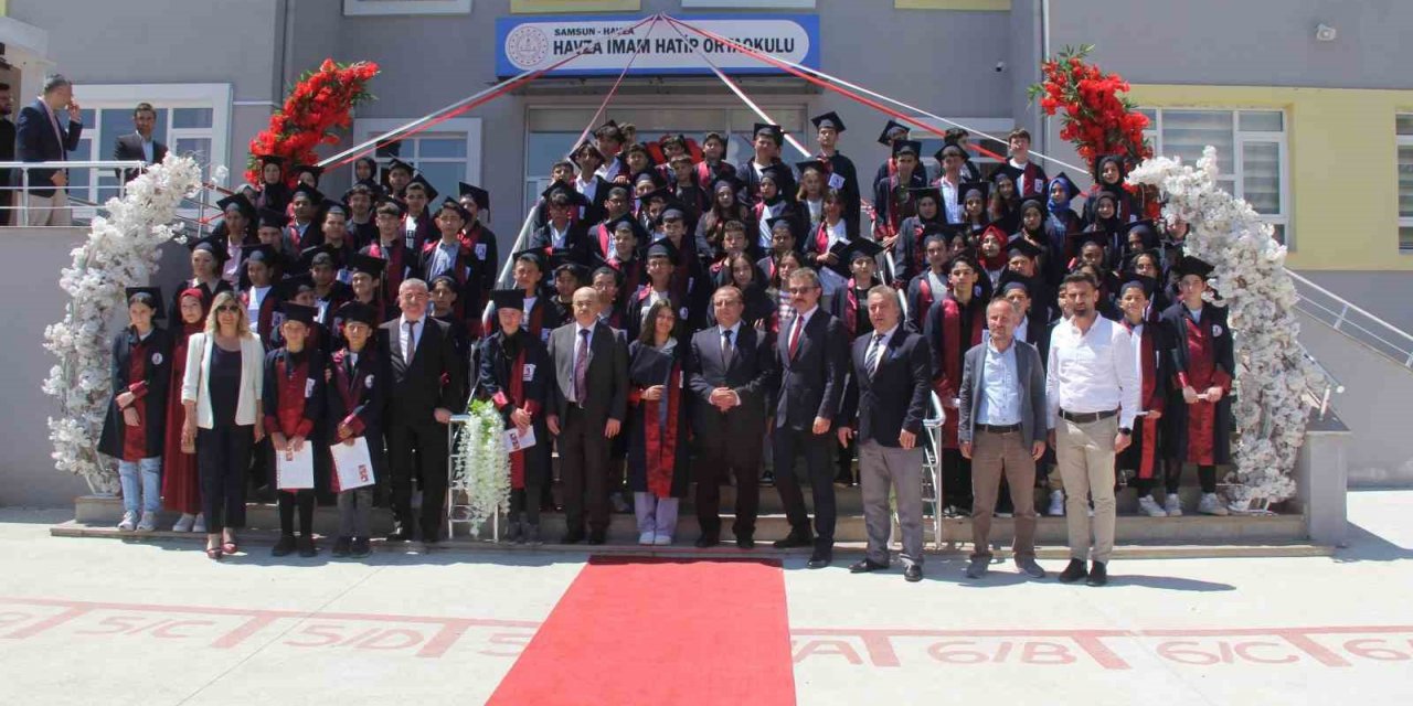 Vali Dağlı, Havza’da öğrencilere karne dağıttı