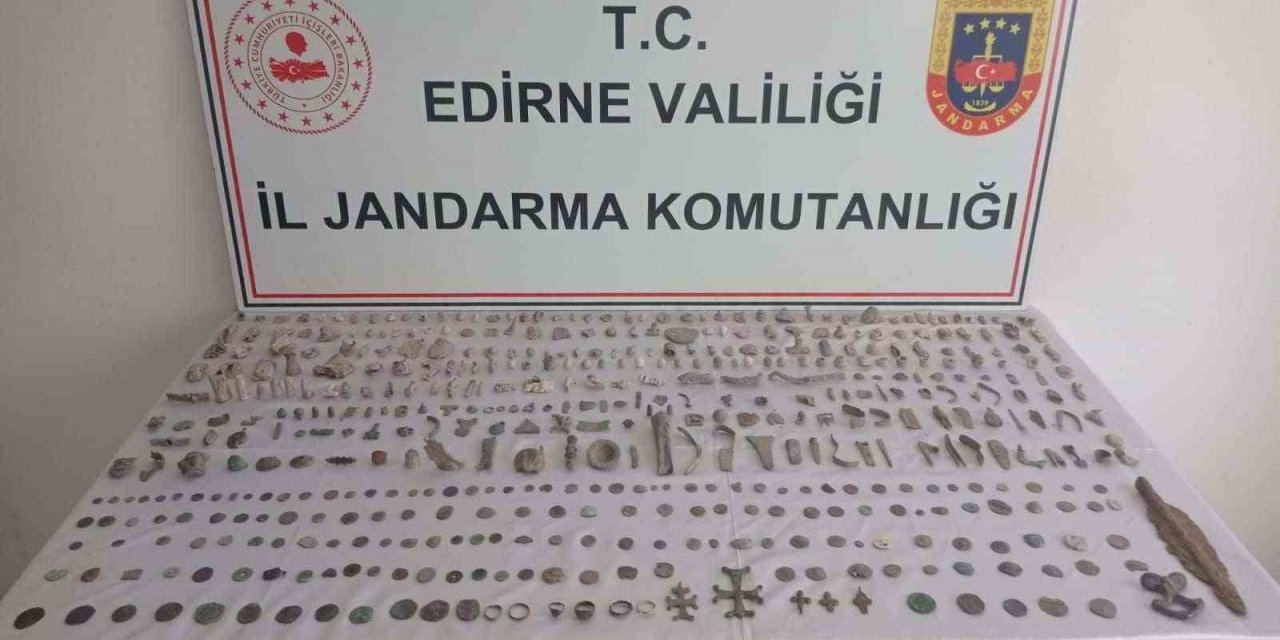 Edirne’de 520 tarihi eser ele geçirildi