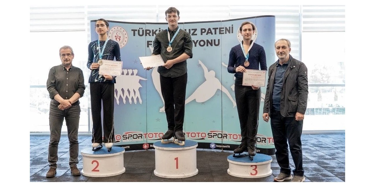 Samsunlu buz pateni sporcularından derece