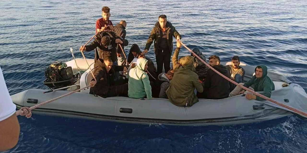 Datça’da 34 düzensiz göçmen kurtarıldı