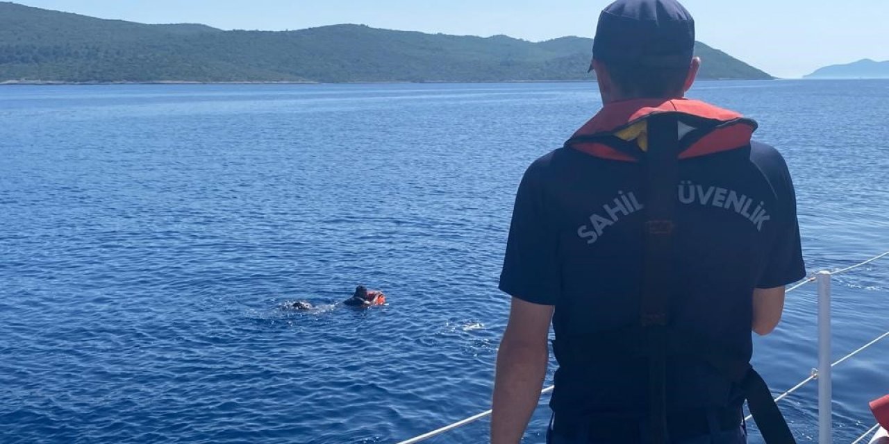 Yüzerek Yunanistan’a geçmeye çalıştı, sahil güvenlikten kaçamadı