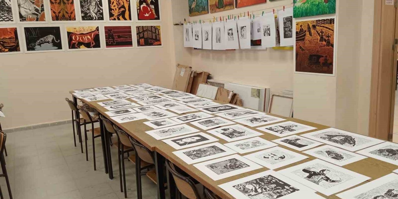 Öğrencilerin yaptığı baskılara dünyanın en büyük exlibris müzesinden davet