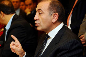 Tekin, Bakan Atalay’ı suçladı