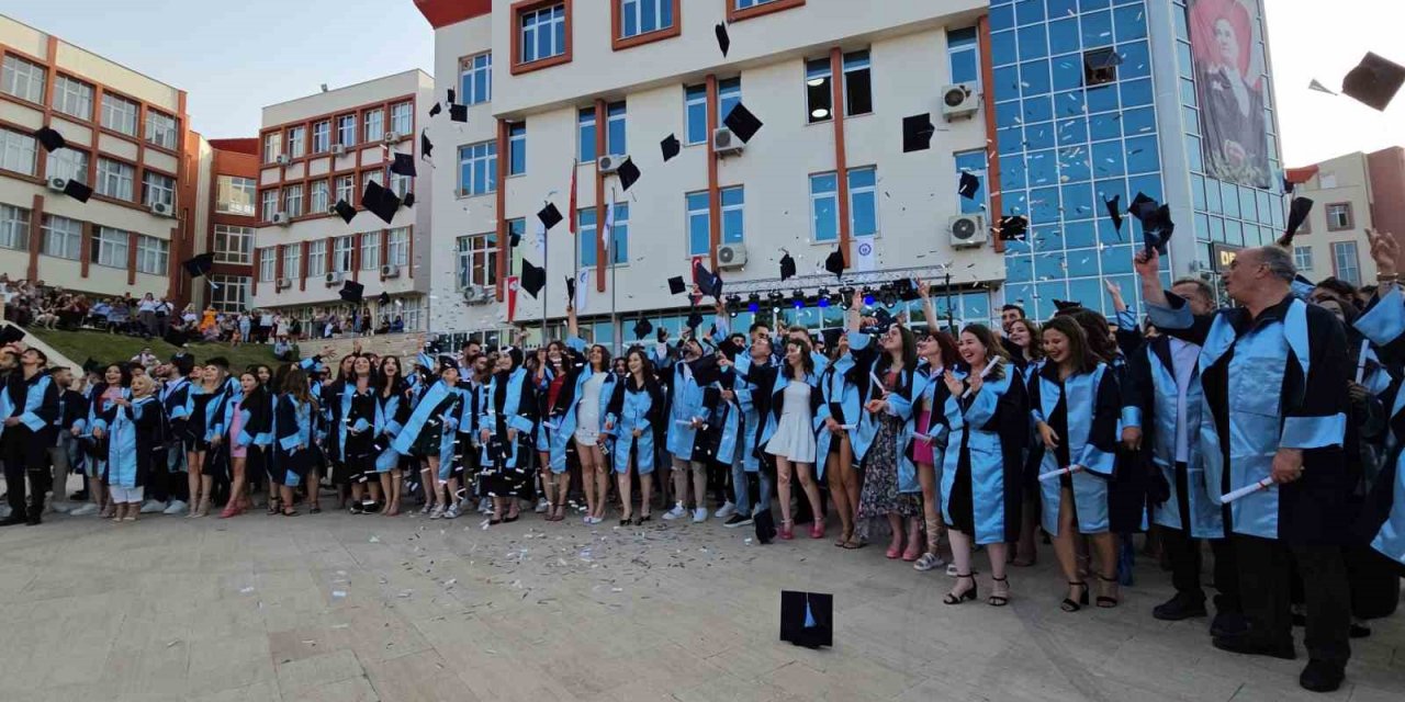 Ziraat Fakültesi’nde mezuniyet coşkusu