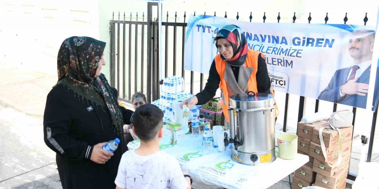 YKS’ye giren öğrenciler yalnız bırakılmadı