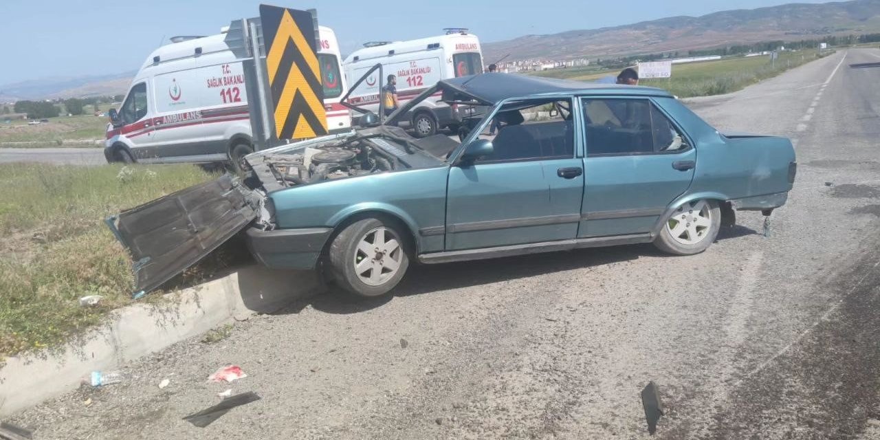 Dikkatsizlik kazaya neden oldu 3 yaralı