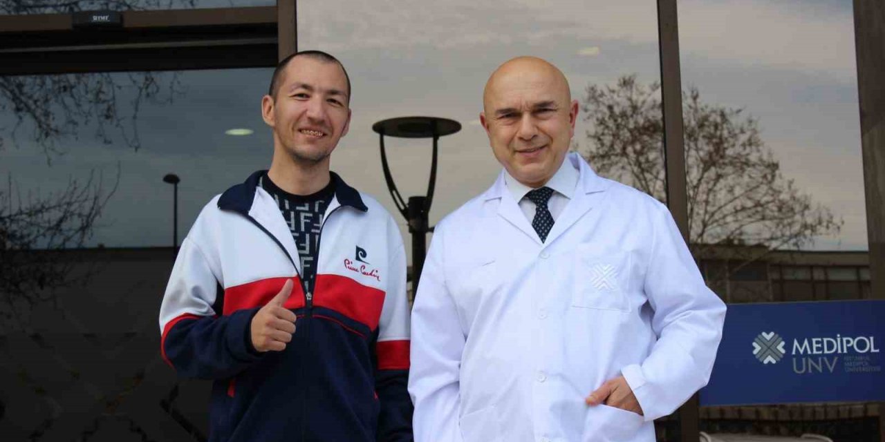 Parkinson’u beyin pili ile yendi, Babalar Günü’nde çocuklarına kavuştu