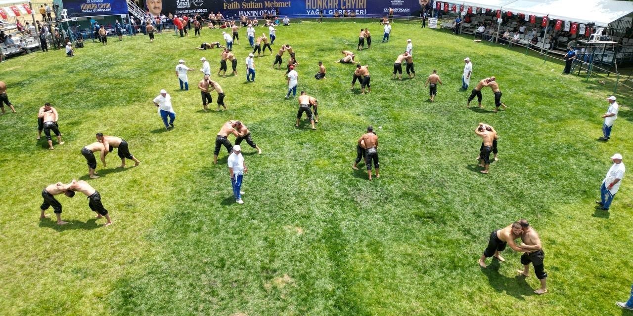 Hünkar Çayırı Yağlı Güreşleri başladı