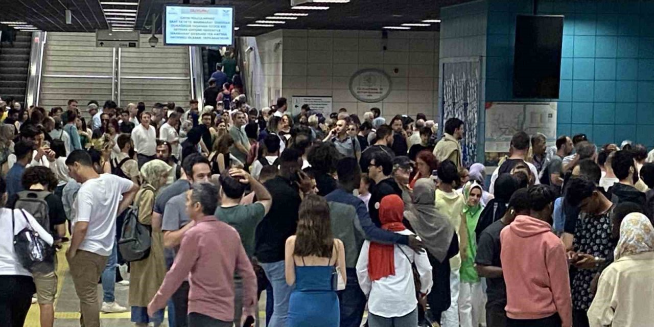 Marmaray’da intihar girişimi seferleri aksattı