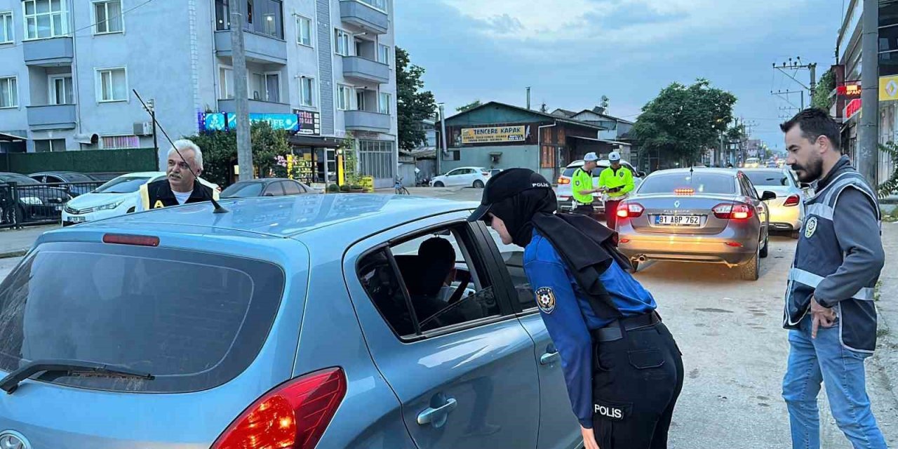 Düzce’de polisten eş zamanlı denetim