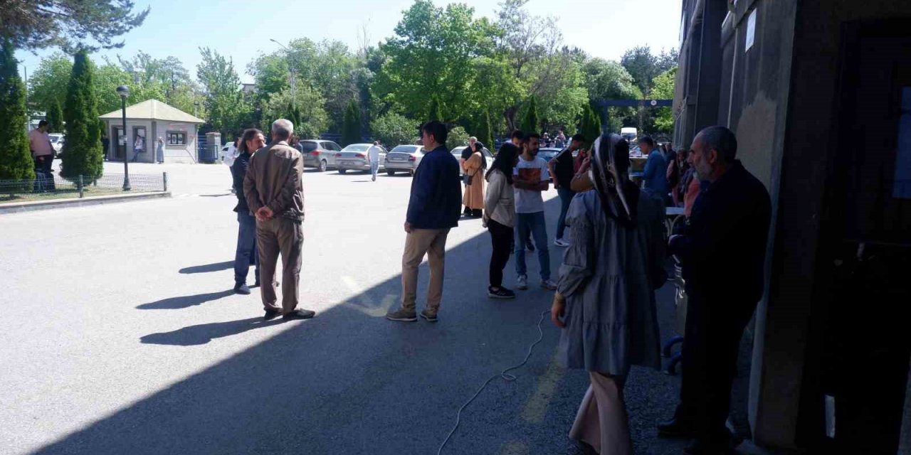 Üniversite sınavının ikinci turu başladı