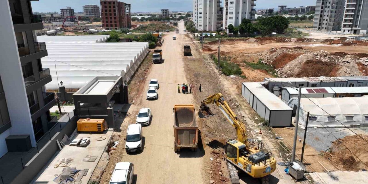 Antalya Büyükşehir Belediyesi Çalkaya’da yeni yollar açıyor