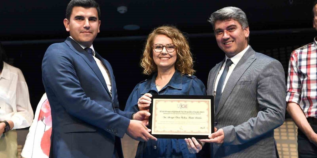 Uşak’ın Eğlenceli Sözlüğüm projesine ödül