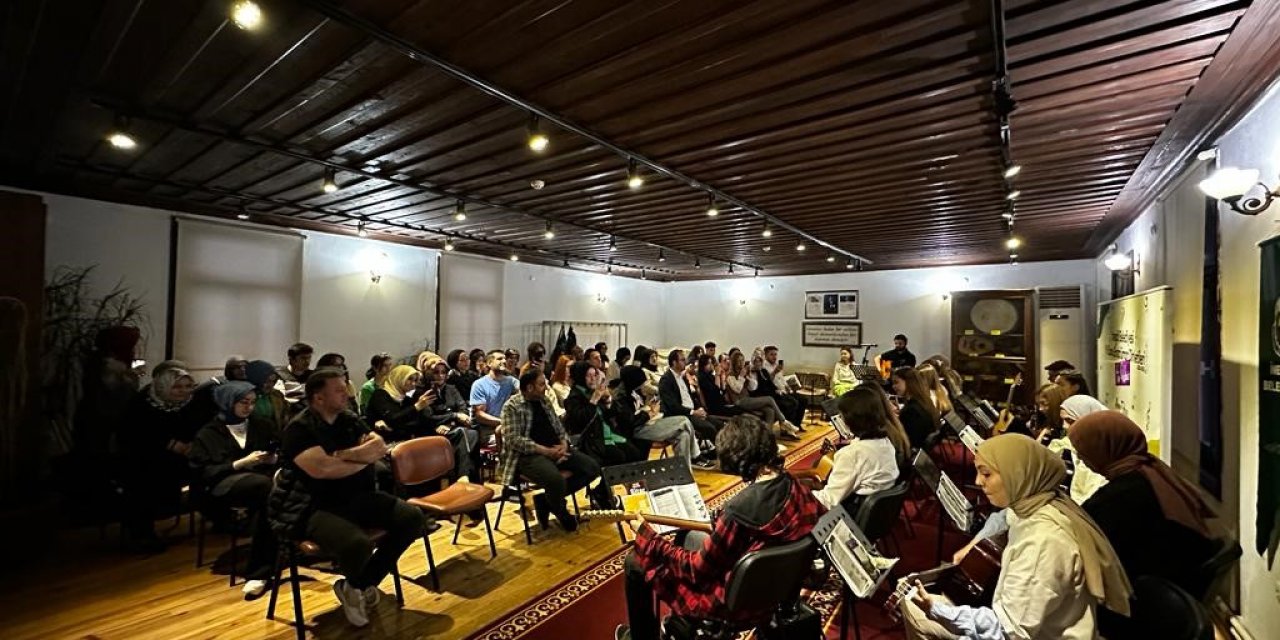 Enstrüman kursiyerlerinden muhteşem final