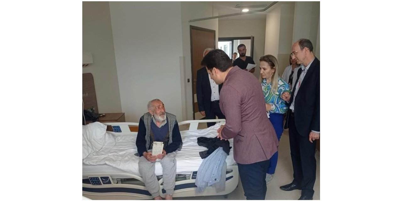 Başakşehir Çam ve Sakura Şehir Hastanesi’nde Babalar Günü