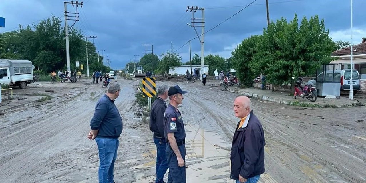 Yenipazar’da sağanak yağış hayatı olumsuz etkiledi