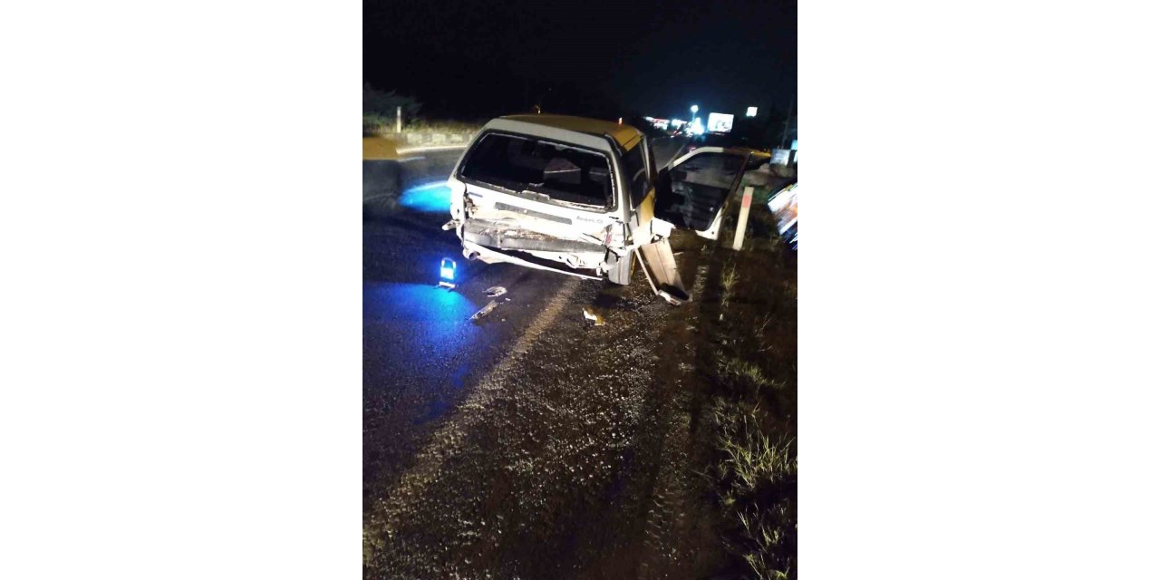 Düğün dönüşü kaza yaptılar: 4 yaralı