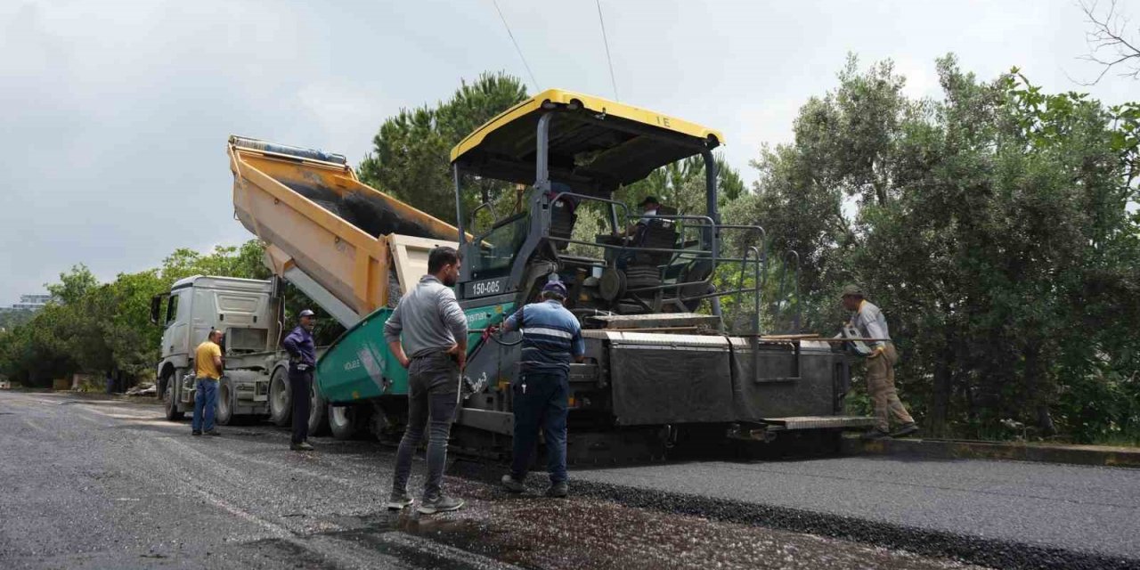 Gemlik Belediyesi’nden Küçük Sanayi’ye yol desteği