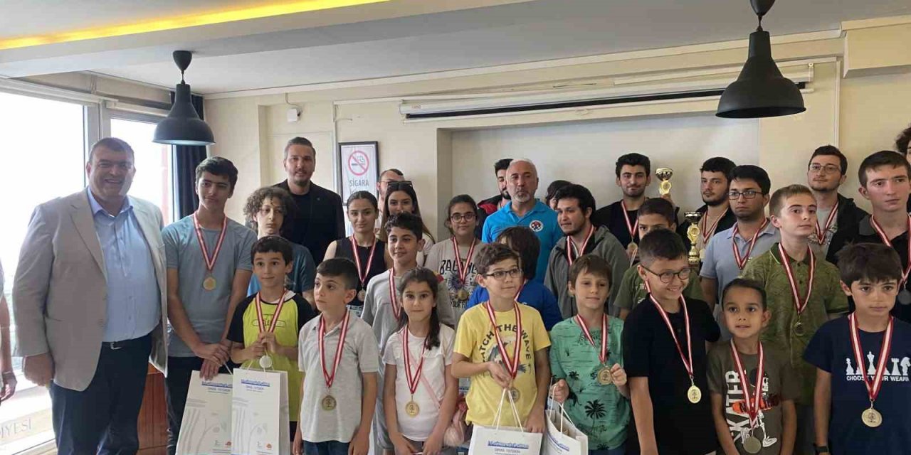 Seferihisar’da yaza satrançla merhaba