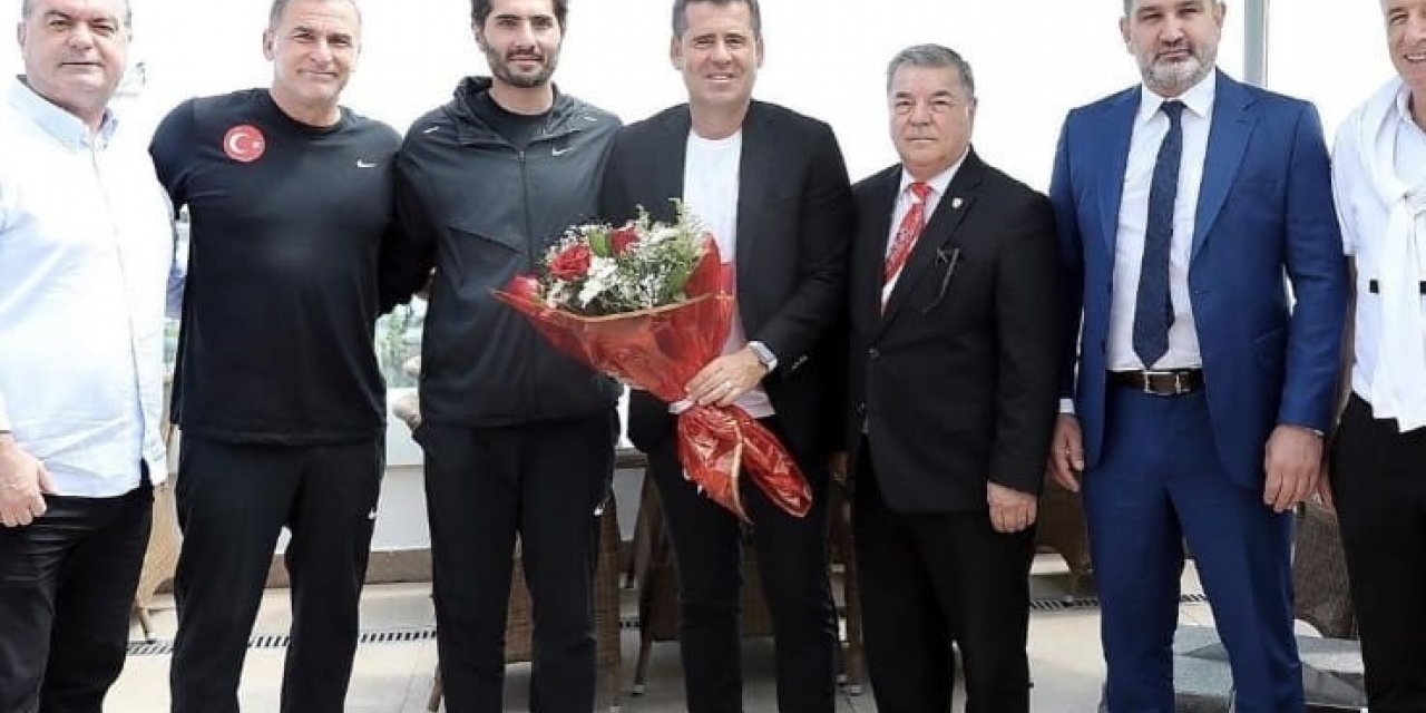 Hüseyin Eroğlu’ndan A Milli Takım kampına ziyaret