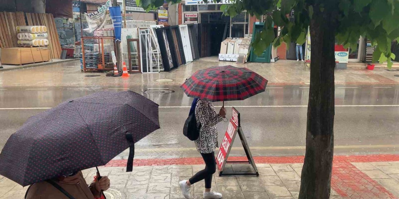 Kocaeli’de sağanak etkili oluyor