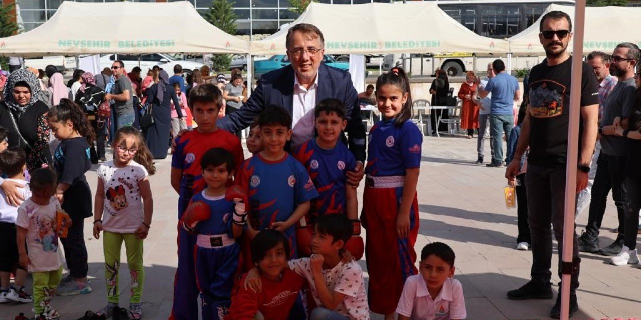 “Babafest" etkinliğinde babalar ve çocuklar eğlendi