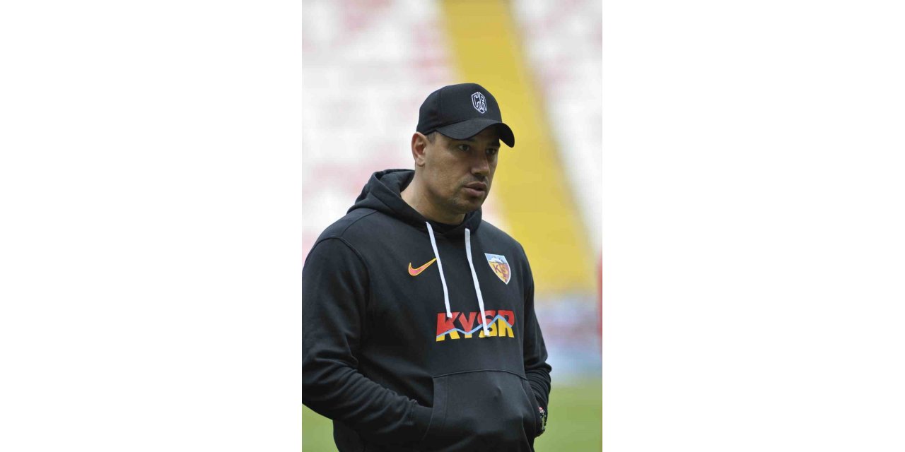 Çağdaş Atan: “Yeni şeyler söylemek lazım”